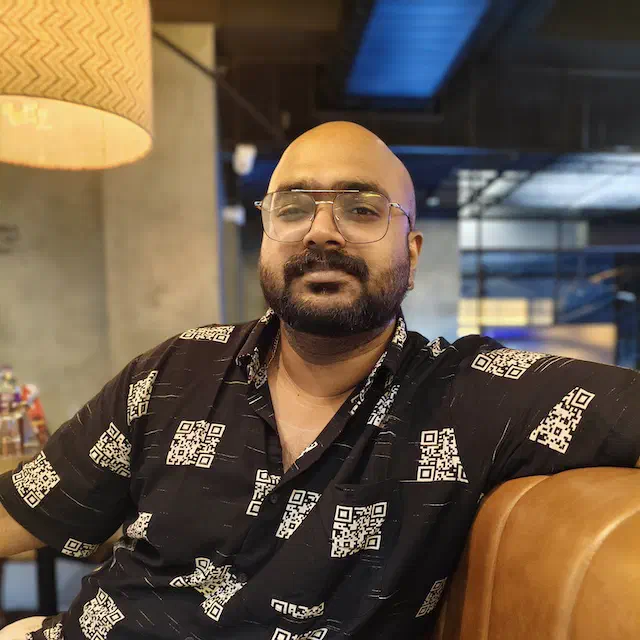 /images/members/Vignesh_Madhu.jpeg