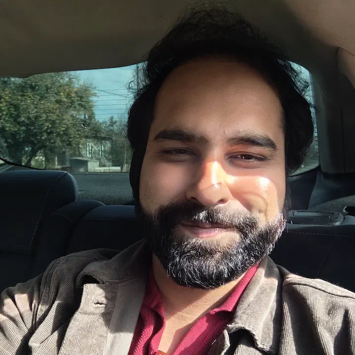 /images/members/kartik-bharadwaj.jpeg