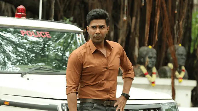 Image of scene from the film Aaryan