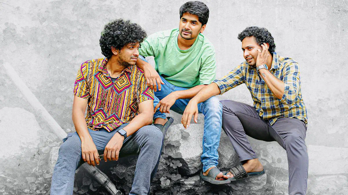Image of scene from the film Ameer Log