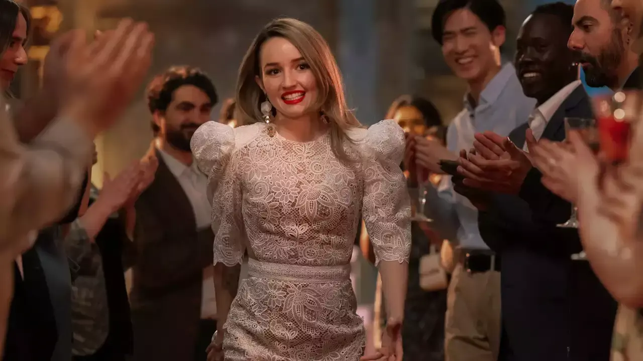 Image of scene from the film Apple Cider Vinegar S01