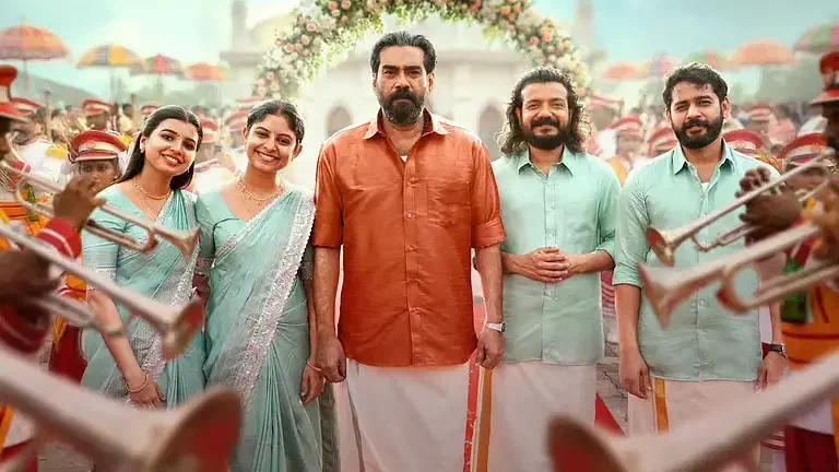Image of scene from the film Avaraachan & Sons