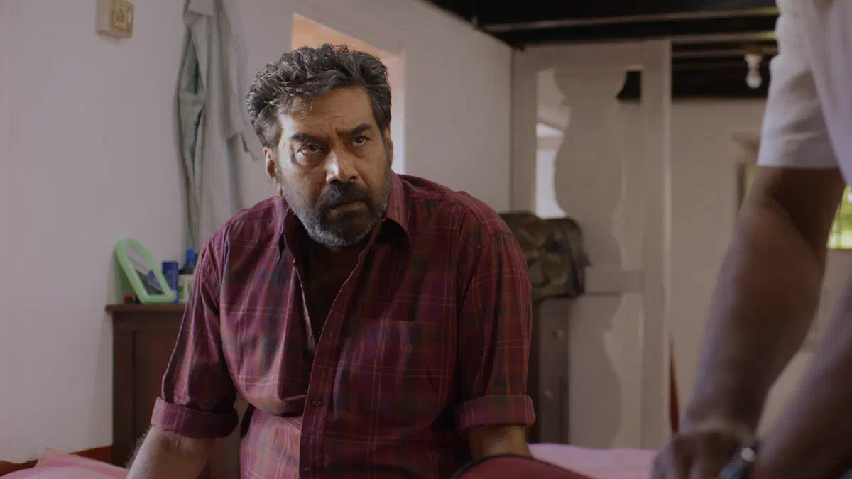 Image of scene from the film Avaraachan & Sons