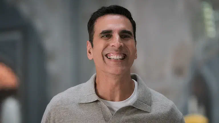 Image of scene from the film Bhooth Bangla