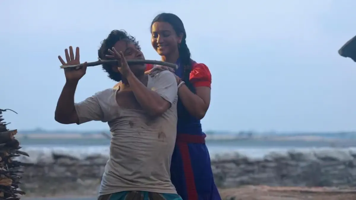 Image of scene from the film Bohurupi