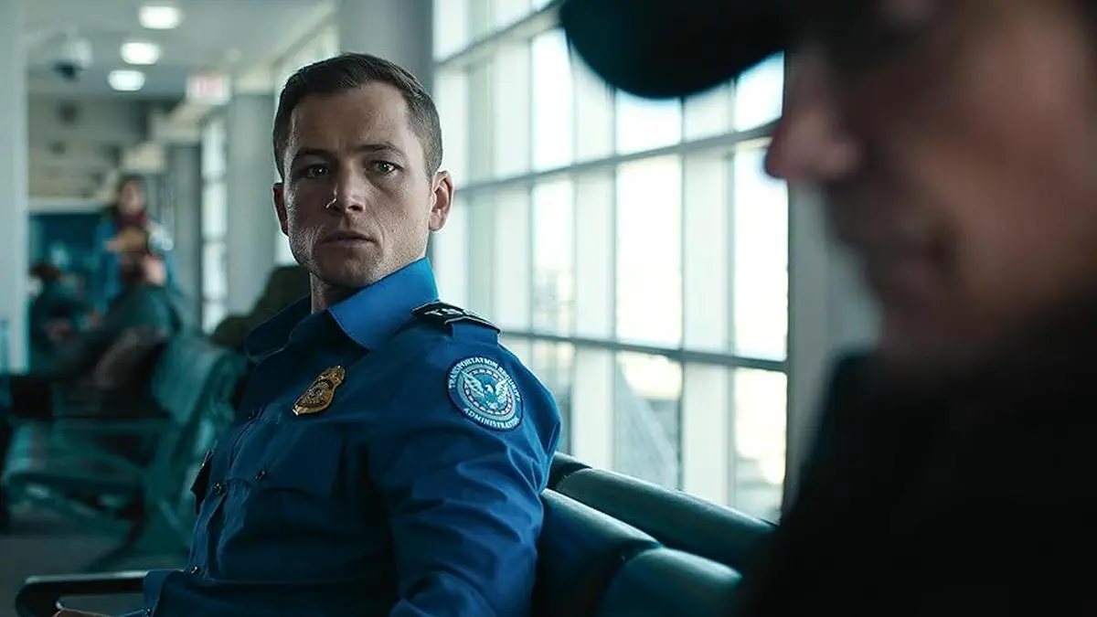 Image of scene from the film Carry On