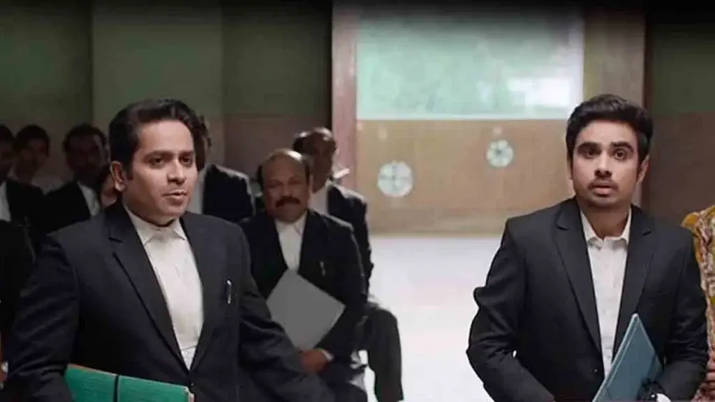 Image of scene from the film Court Kacheri