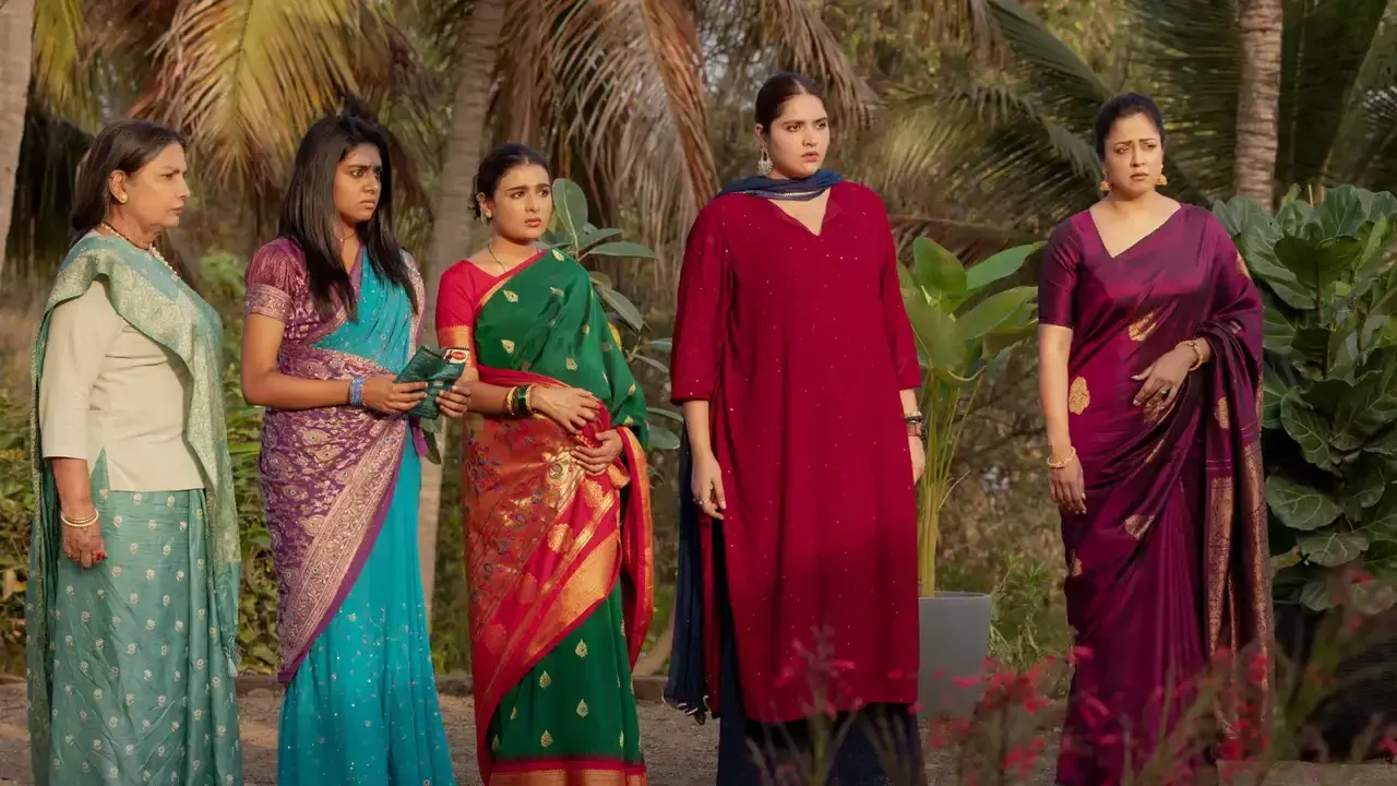 Image of scene from the film Dabba Cartel