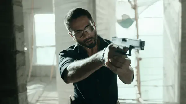 Image of scene from the film Deva