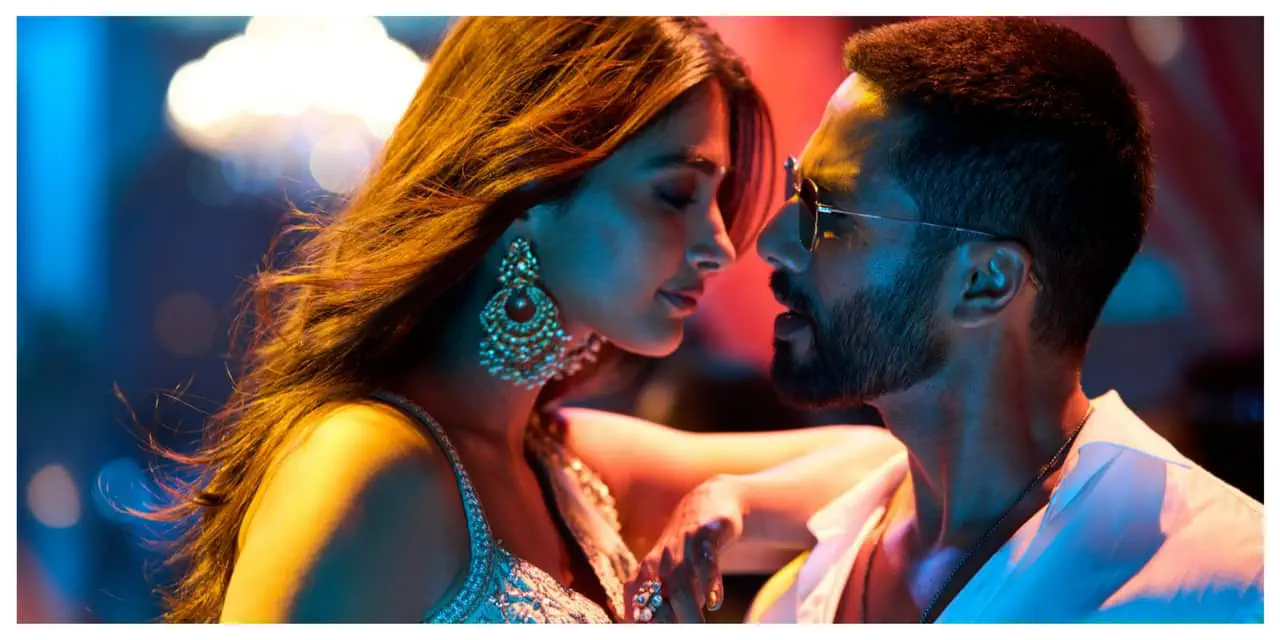 Image of scene from the film Deva