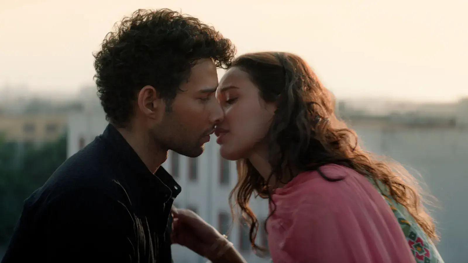 Image of scene from the film Dhadak 2