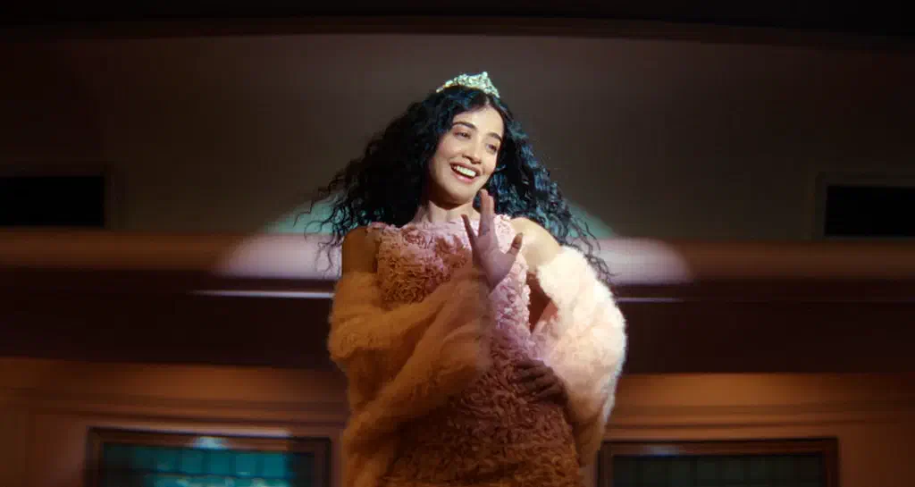 Image of scene from the film Don't Be Shy