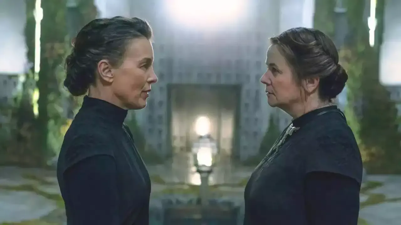 Image of scene from the film Dune: Prophecy