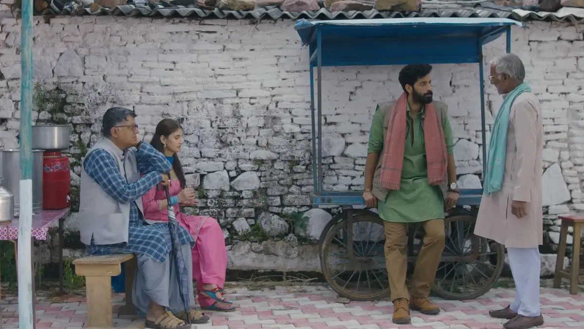 Image of scene from the film Dupahiya