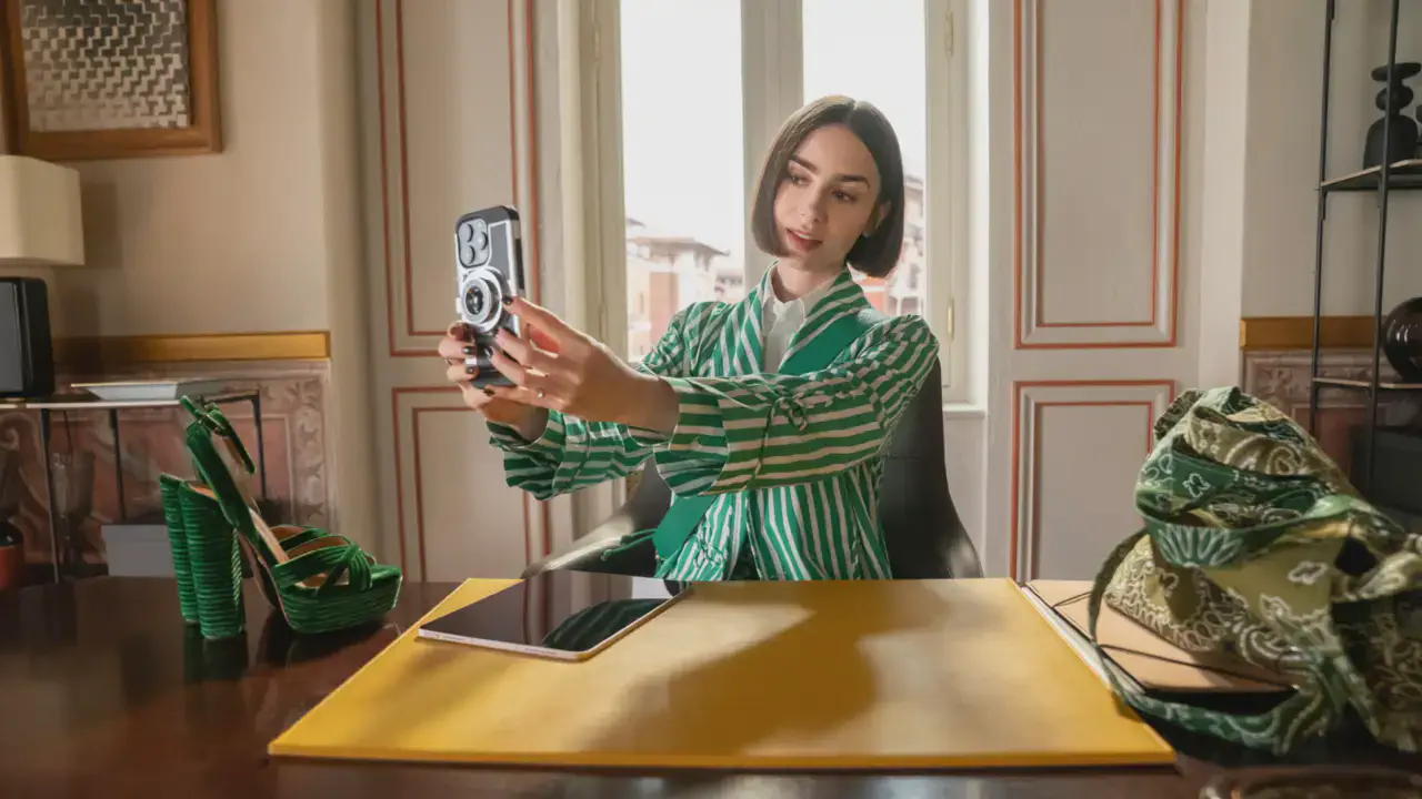 Image of scene from the film Emily in Paris S05