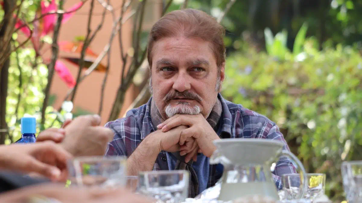 Image of scene from the film Everybody Loves Sohrab Handa