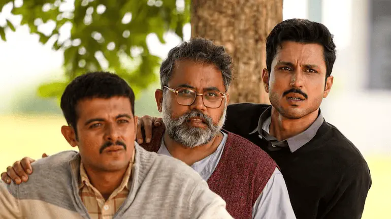 Image of scene from the film Gram Chikitsalay