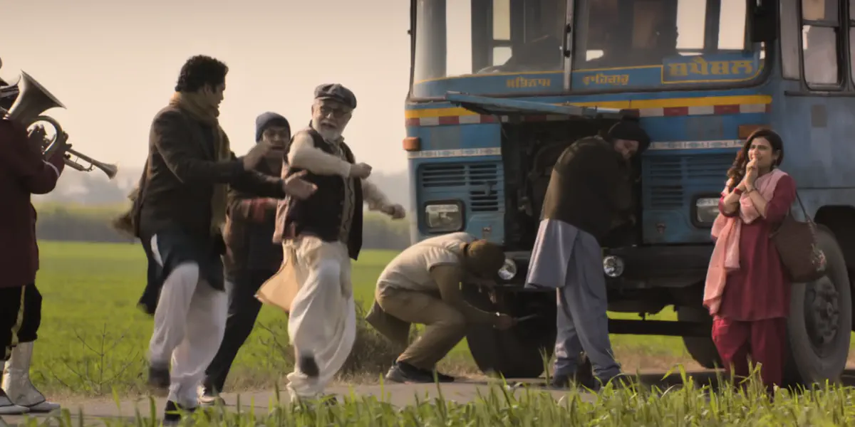 Image of scene from the film Gustaakh Ishq