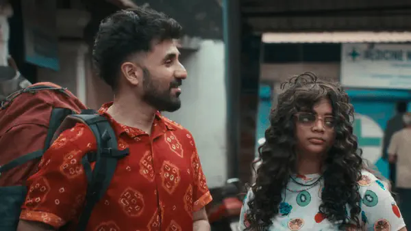 Image of scene from the film Happy Patel: Khatarnak Jasoos