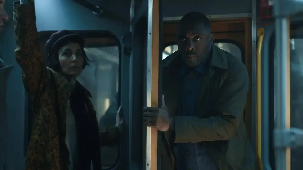 Image of scene from the film Hijack S02