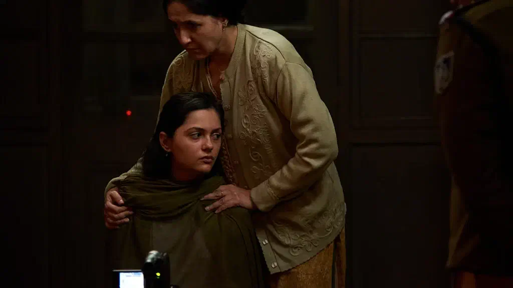 Image of scene from the film Hunkkaar: The Roar