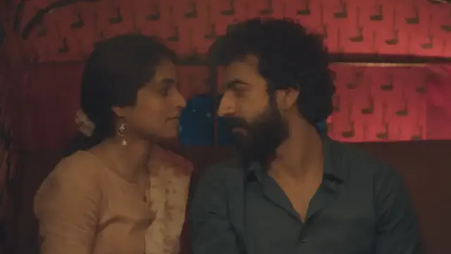 Image of scene from the film Ithiri Neram