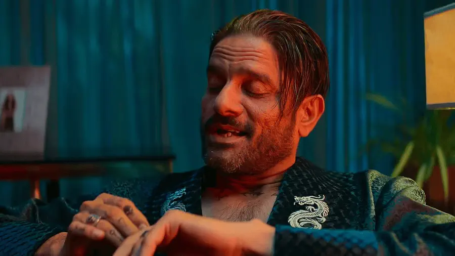 Image of scene from the film Jewel Thief - The Heist Begins