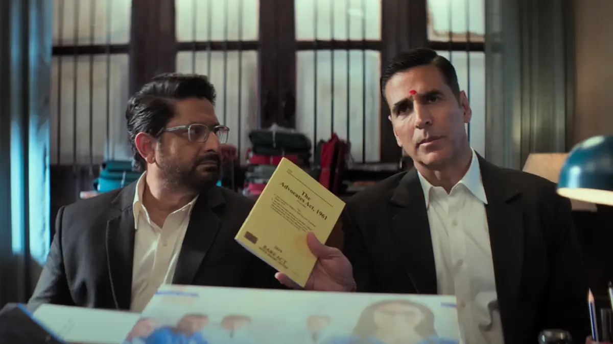 Image of scene from the film Jolly LLB 3