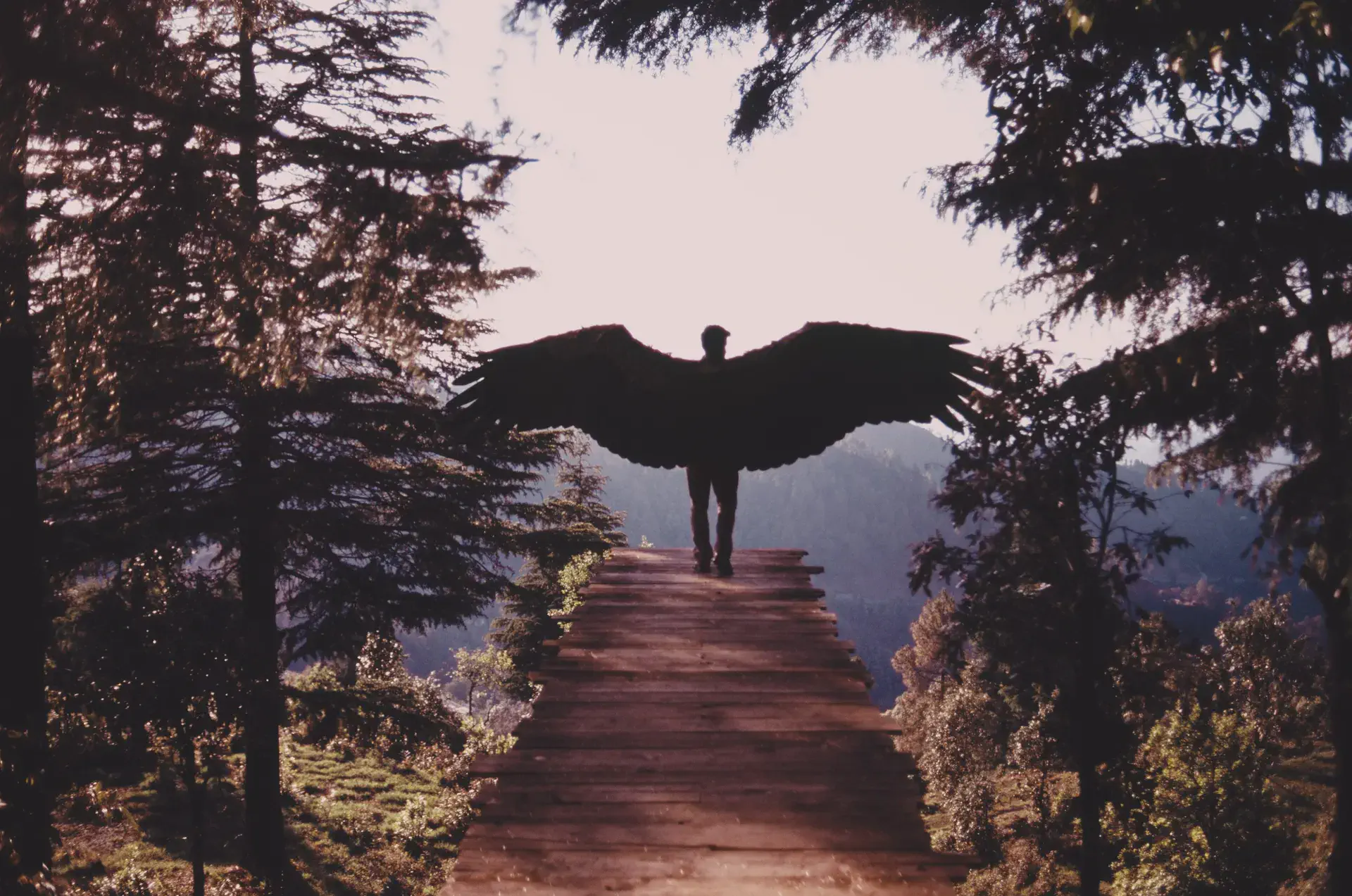 Image of scene from the film Jugnuma (The Fable)