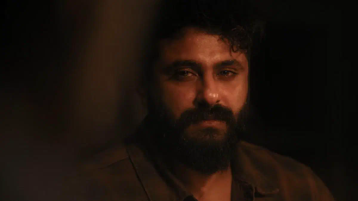 Image of scene from the film Kattalan