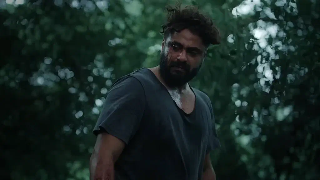 Image of scene from the film Kattalan