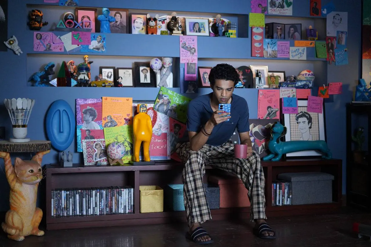 Image of scene from the film Logout