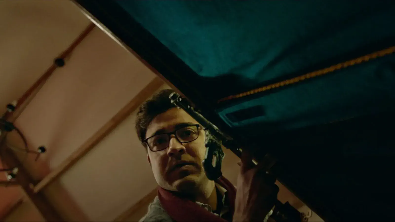 Image of scene from the film Lord Curzon Ki Haveli