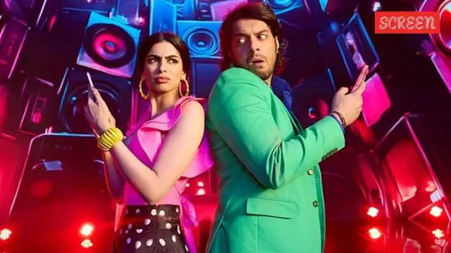 Image of scene from the film Loveyapa