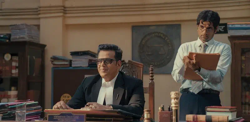 Image of scene from the film Maamla Legal Hai S02