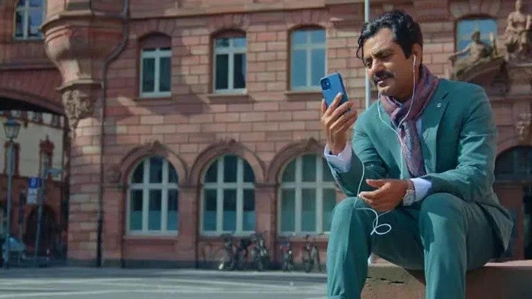 Image of scene from the film Main Actor Nahin Hoon
