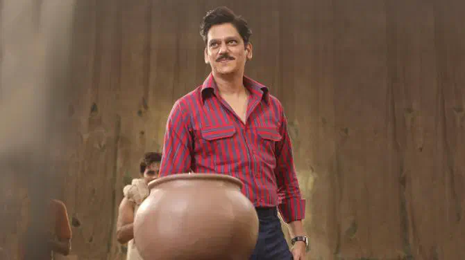 Image of scene from the film Matka King