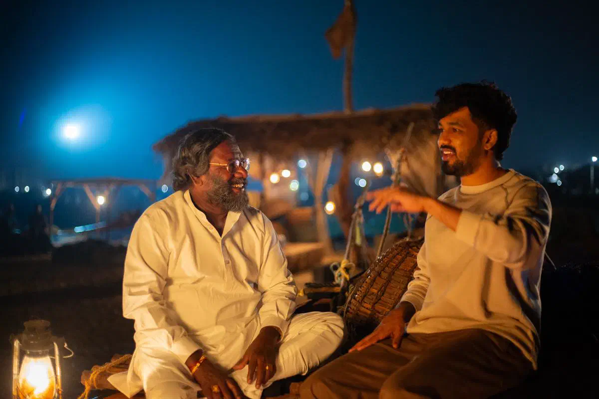 Image of scene from the film Meesaya Murukku 2