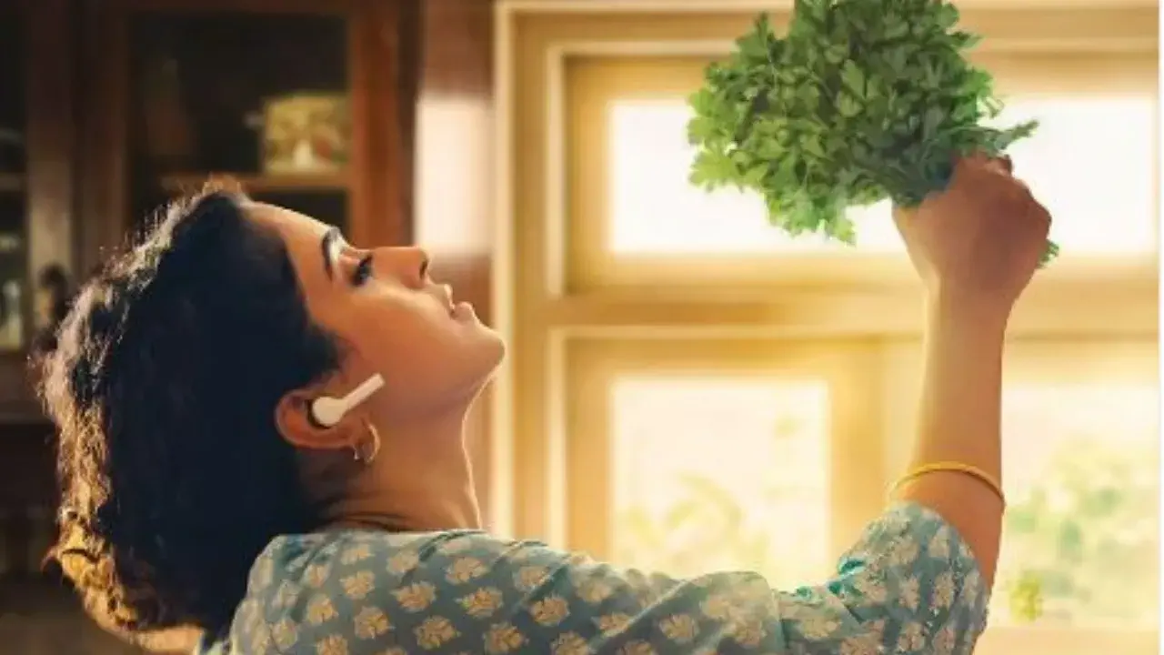 Image of scene from the film Mrs