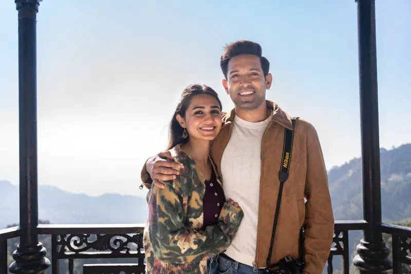Image of scene from the film Musafir Cafe