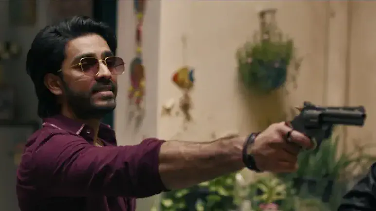 Image of scene from the film Nishaanchi