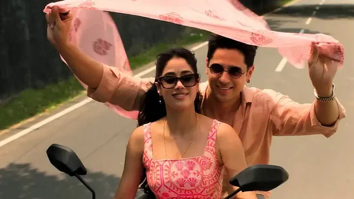 Image of scene from the film Param Sundari