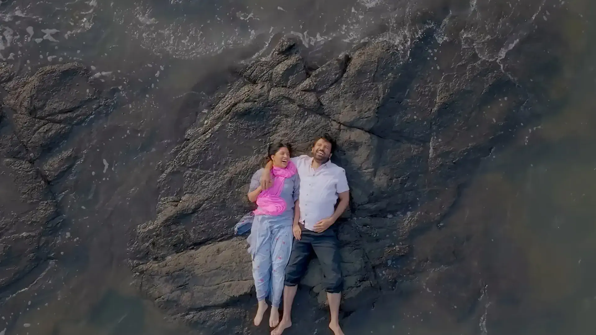 Image of scene from the film Paro Pinaki Ki Kahani