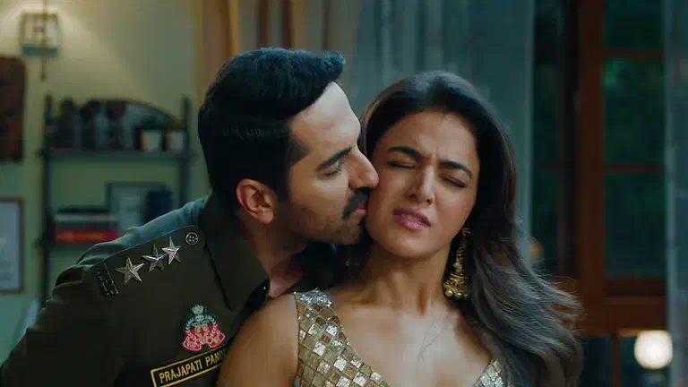 Image of scene from the film Pati Patni Aur Woh Do