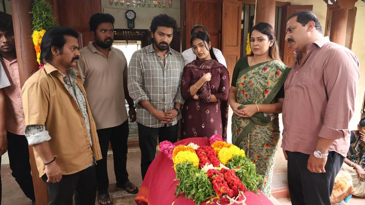 Image of scene from the film Perusu