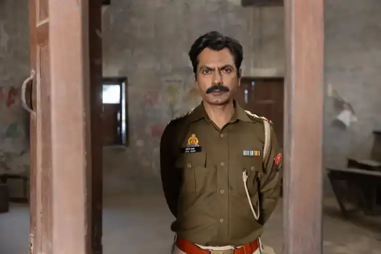 Image of scene from the film Raat Akeli Hai: The Bansal Murders