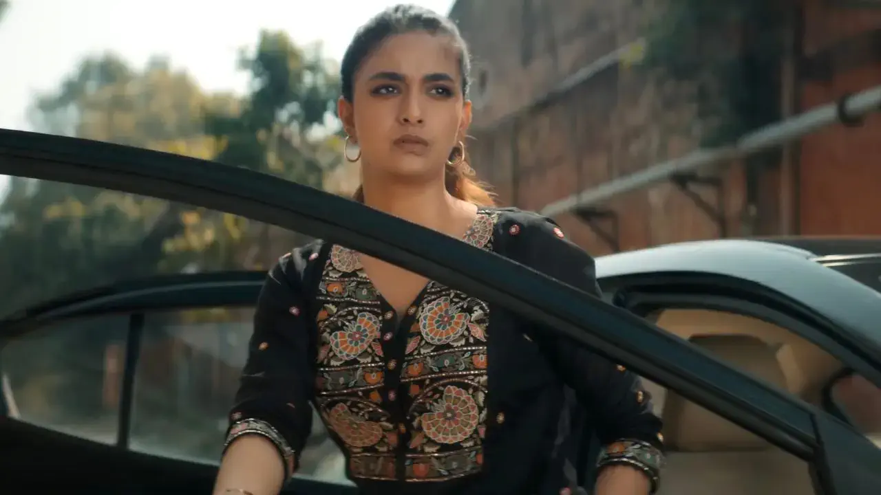 Image of scene from the film Revolver Rita