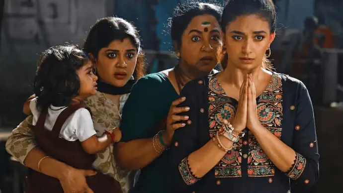 Image of scene from the film Revolver Rita