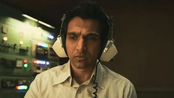 Image of scene from the film Saare Jahan Se Accha