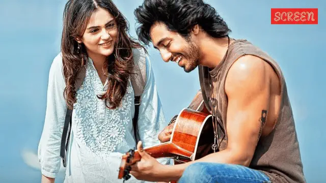 Image of scene from the film Saiyaara